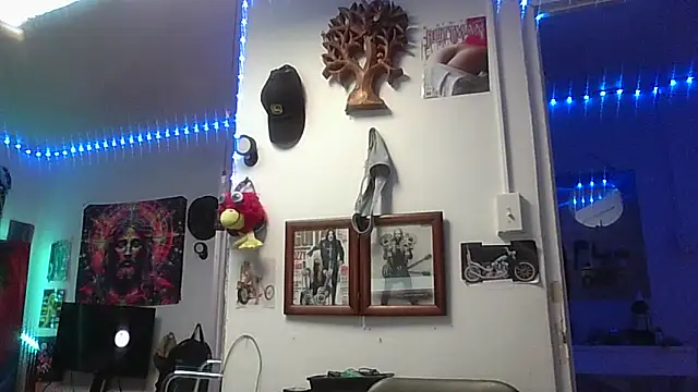 Undercover Pornstar online show from March 24, 6:57 pm