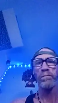 Undercover Pornstar online show from March 30, 2:40 pm