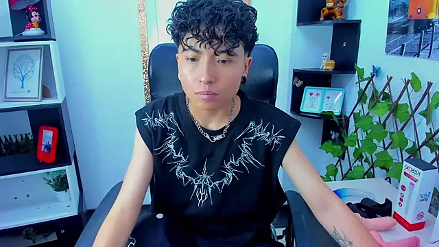 Im Mathias online show from October 17, 9:28 pm