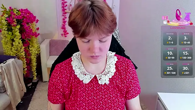 DreamyLuna online show from September 25, 8:45 pm