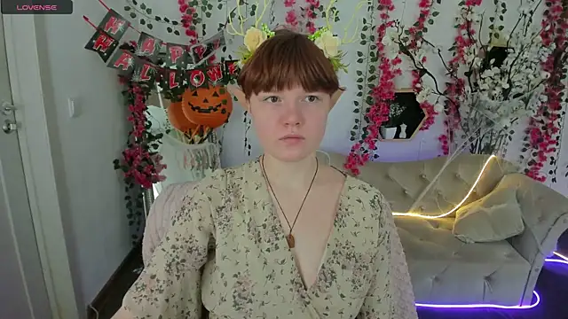 DreamyLuna online show from November 2, 8:44 pm