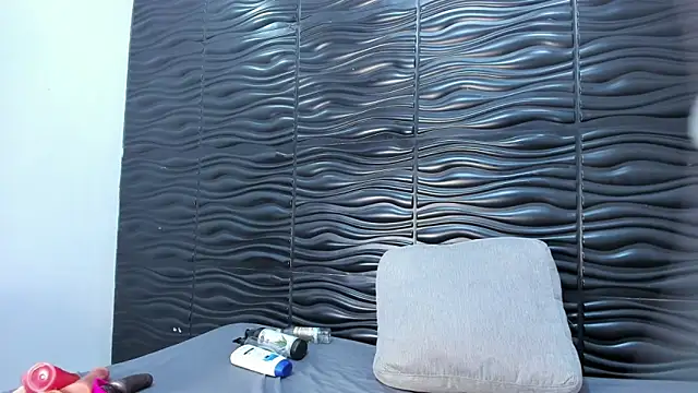 Snapshot of Melody_Megann chatting on May 15, 7:43 pm Melody Megann online show from May 15, 7:43 pm
