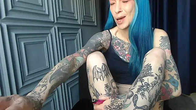 Snapshot of RavenryderUK chatting on March 18, 9:34 am RavenryderUK online show from March 18, 9:34 am