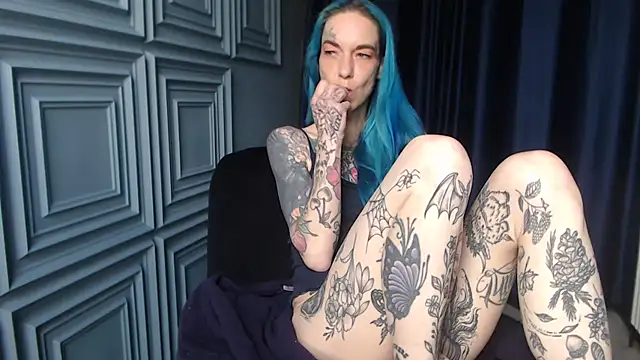 Snapshot of RavenryderUK chatting on March 26, 10:43 am RavenryderUK online show from March 26, 10:43 am