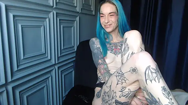 Snapshot of RavenryderUK chatting on April 23, 9:41 am RavenryderUK online show from April 23, 9:41 am