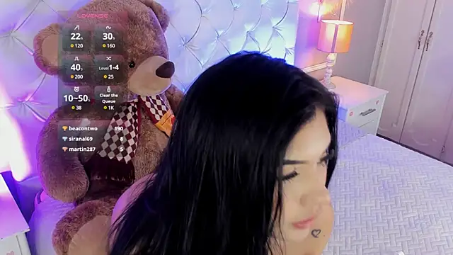 Snapshot of scarlet_hill chatting on December 11, 5:15 pm scarlet hill online show from December 11, 5:15 pm