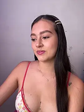 Snapshot of kanne_mia chatting on February 5, 8:25 pm kanne mia online show from February 5, 8:25 pm