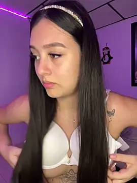 Snapshot of kanne_mia chatting on March 17, 1:14 am kanne mia online show from March 17, 1:14 am