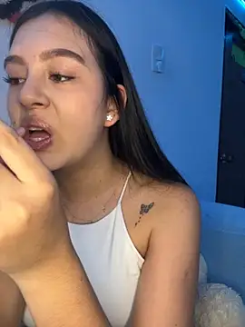 Snapshot of kanne_mia chatting on November 7, 11:05 pm kanne mia online show from November 7, 11:05 pm