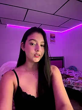 Snapshot of kanne_mia chatting on November 9, 2:43 am kanne mia online show from November 9, 2:43 am