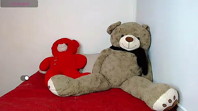 Snapshot of SamanthaaSmitt chatting on January 9, 6:36 pm SamanthaaSmitt online show from January 9, 6:36 pm