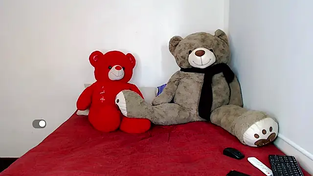 Snapshot of SamanthaaSmitt chatting on February 20, 8:58 pm SamanthaaSmitt online show from February 20, 8:58 pm