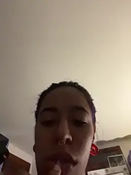 stephania t online show from November 3, 4:14 am