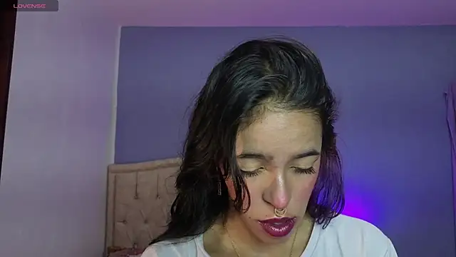 stephania t online show from May 6, 4:01 pm