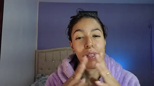 stephania t online show from May 13, 2:47 pm