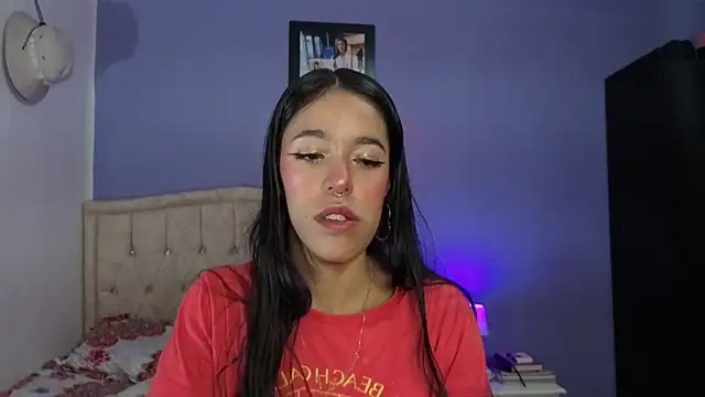 stephania t online show from May 26, 4:03 pm
