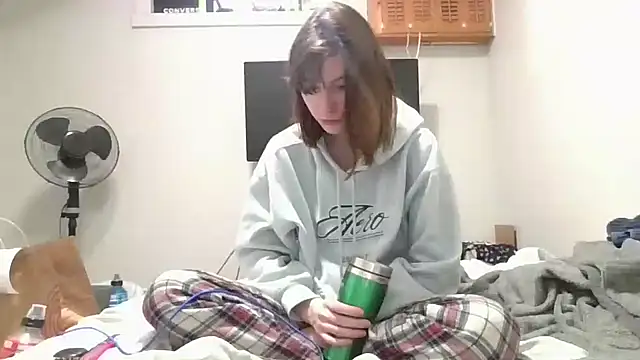 Snapshot of TheSexiest2025 chatting on February 4, 8:06 pm TheSexiest2025 online show from February 4, 8:06 pm