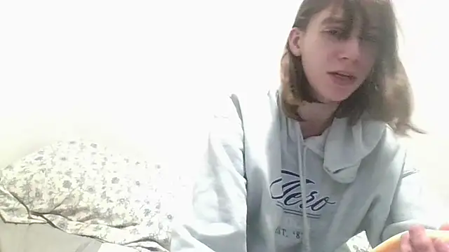 Snapshot of TheSexiest2025 chatting on February 6, 10:53 pm TheSexiest2025 online show from February 6, 10:53 pm