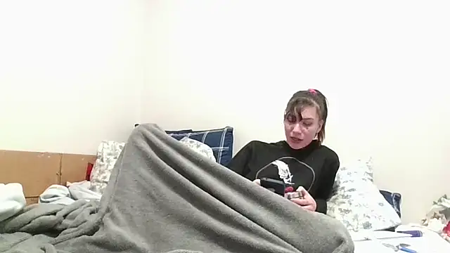 Snapshot of TheSexiest2025 chatting on February 11, 9:14 pm TheSexiest2025 online show from February 11, 9:14 pm