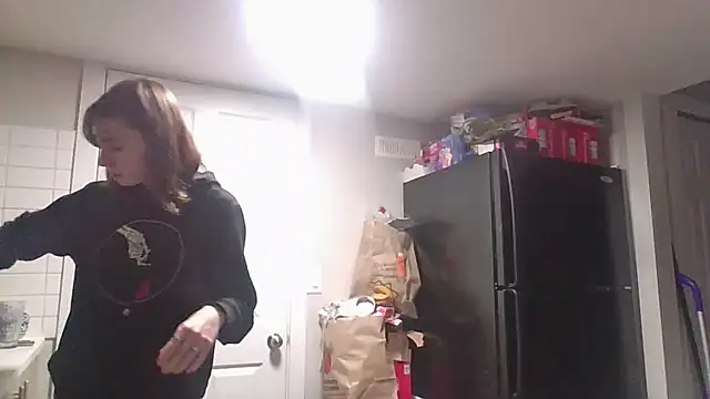 Snapshot of TheSexiest2025 chatting on February 15, 2:11 pm TheSexiest2025 online show from February 15, 2:11 pm