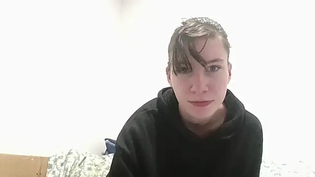 Snapshot of TheSexiest2025 chatting on February 17, 2:04 pm TheSexiest2025 online show from February 17, 2:04 pm