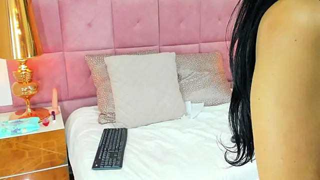 Snapshot of BrunnyGill chatting on March 20, 11:23 pm BrunnyGill online show from March 20, 11:23 pm
