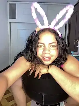 Elaa euphoria online show from January 10, 10:15 pm