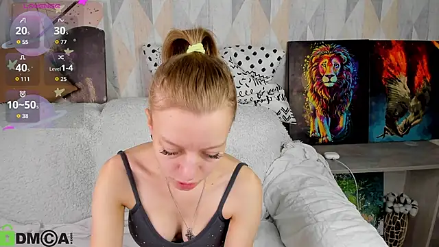 Michelle Blond online show from October 5, 8:23 am