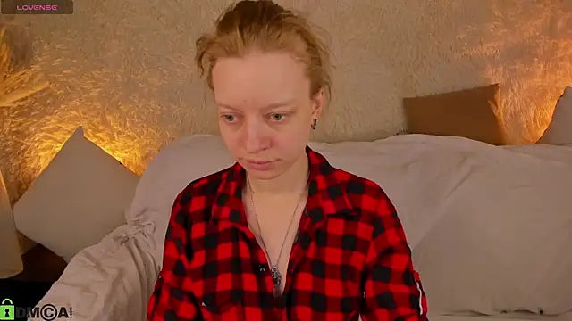 Michelle Blond online show from March 24, 7:24 am