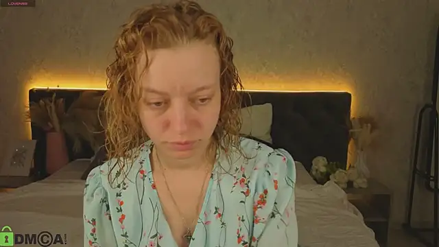 Michelle Blond online show from April 1, 8:04 am