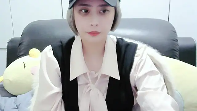 yourz tw online show from March 18, 6:37 pm