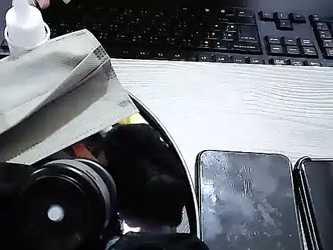 yourz tw online show from March 25, 5:52 pm