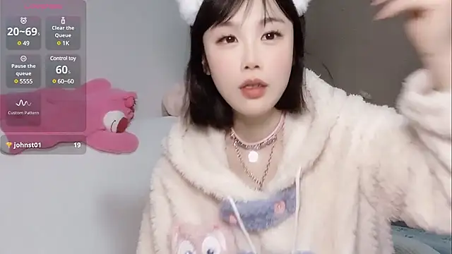 LaoSHI-999 online show from February 6, 10:43 pm