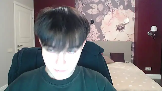 EmiliaYours online show from December 24, 7:17 am