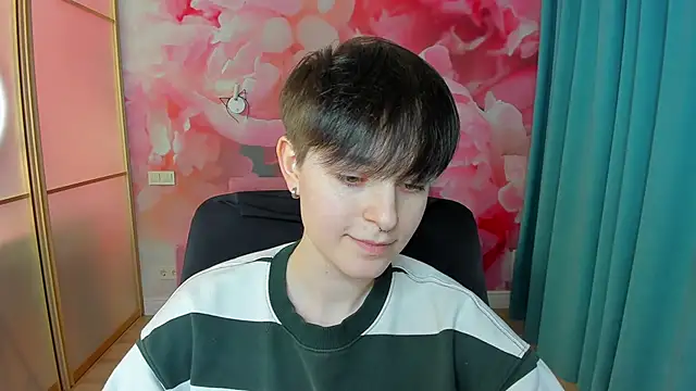 EmiliaYours online show from January 10, 3:37 pm