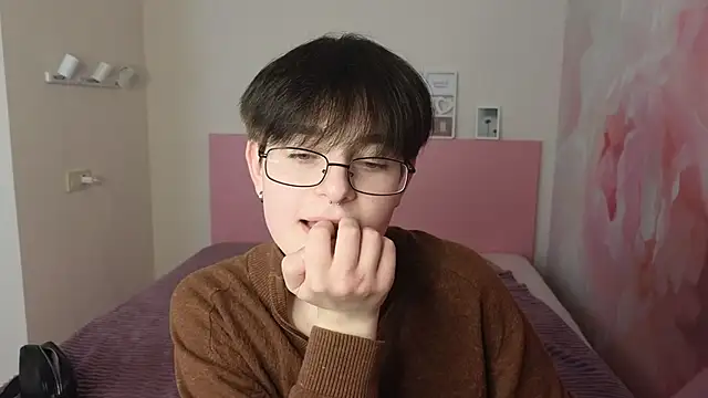 EmiliaYours online show from January 25, 4:03 pm