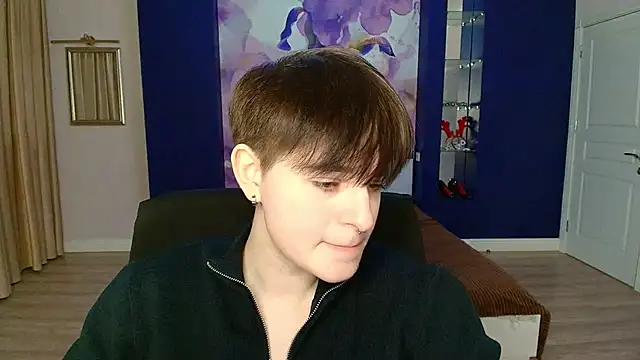 EmiliaYours online show from March 2, 4:21 pm