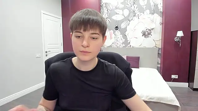 EmiliaYours online show from January 16, 3:27 pm