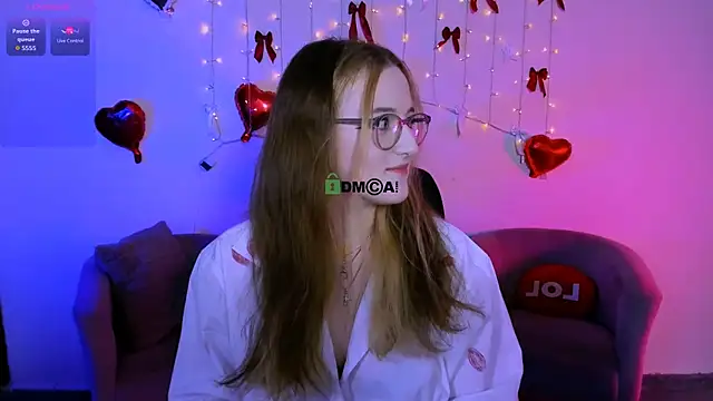 Snapshot of luna_berryy chatting on March 18, 8:23 pm luna berryy online show from March 18, 8:23 pm