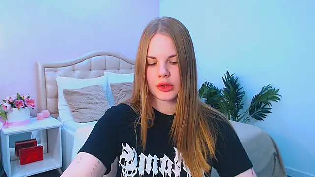 holy kitty online show from October 28, 1:25 pm