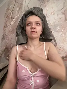 Snapshot of JennyPortman chatting on February 25, 4:24 am JennyPortman online show from February 25, 4:24 am