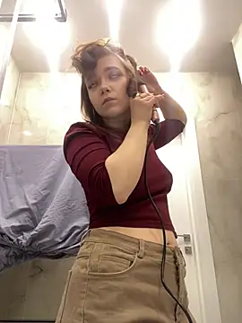 Snapshot of JennyPortman chatting on March 20, 5:46 am JennyPortman online show from March 20, 5:46 am