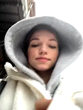 KitteCat online show from September 20, 9:10 am