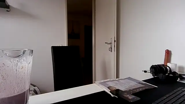 alpha-hunk online show from March 30, 10:49 am