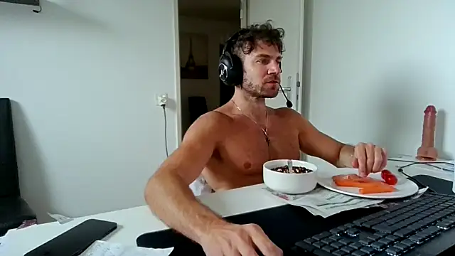 alpha-hunk online show from May 6, 10:09 am