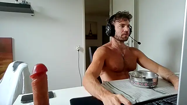 alpha-hunk online show from May 15, 10:00 am