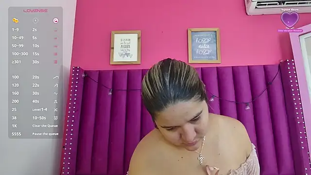 Snapshot of collegepawglovedaddy chatting on February 4, 7:53 pm collegepawglovedaddy online show from February 4, 7:53 pm