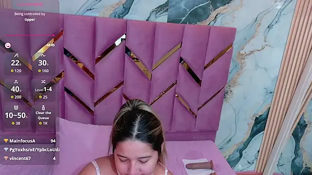 Snapshot of collegepawglovedaddy chatting on February 20, 8:09 pm collegepawglovedaddy online show from February 20, 8:09 pm