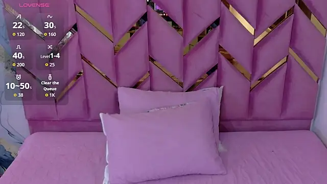 Snapshot of collegepawglovedaddy chatting on March 20, 7:41 pm collegepawglovedaddy online show from March 20, 7:41 pm