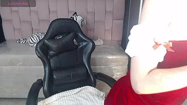 jesi daniels b online show from December 1, 7:58 pm